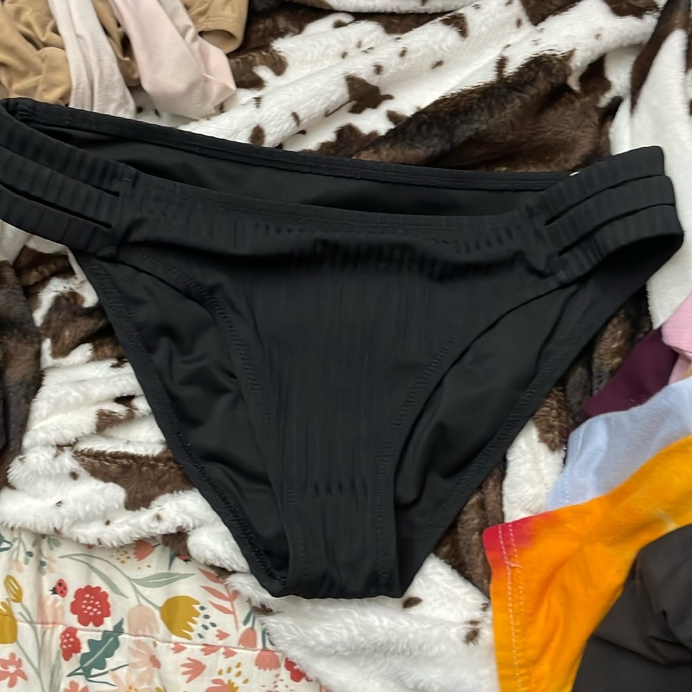Swimsuit bottoms